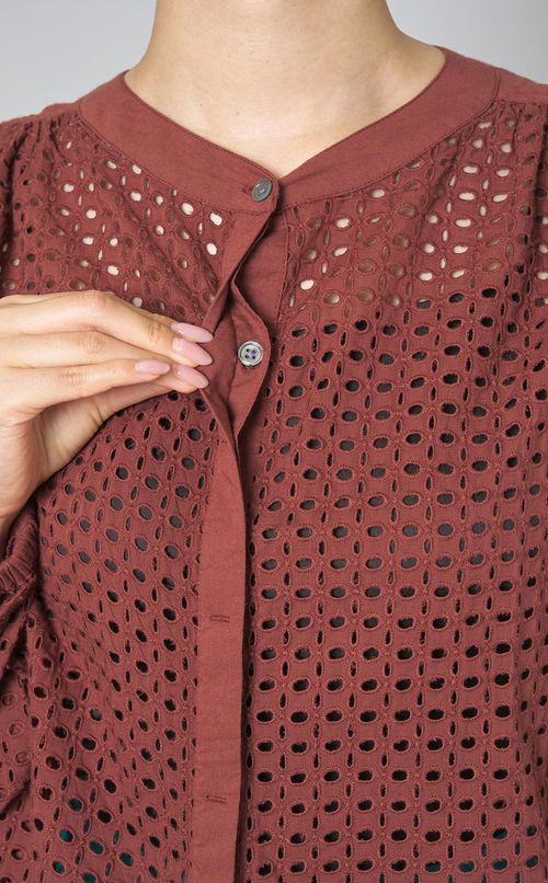 ギャザースリーブカットワークブラウス