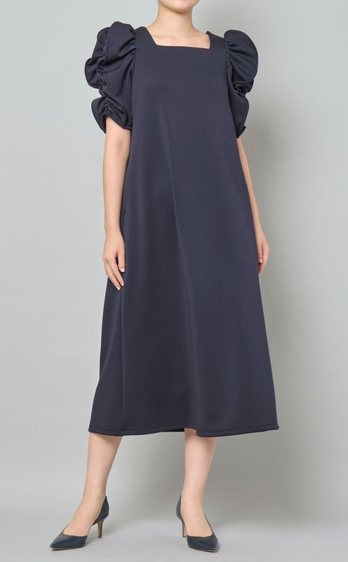 袖フリルポンチワンピース