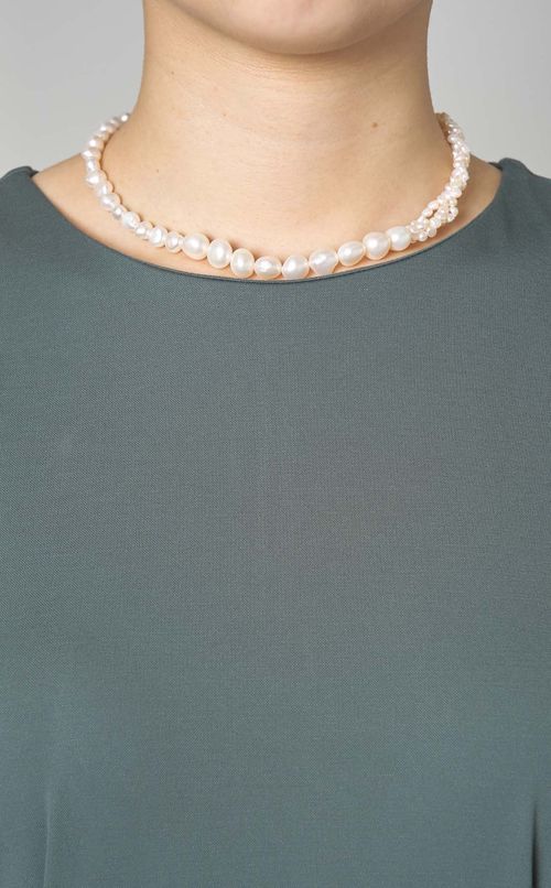 グラデーションパールネックレス