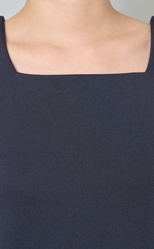 袖フリルポンチワンピース