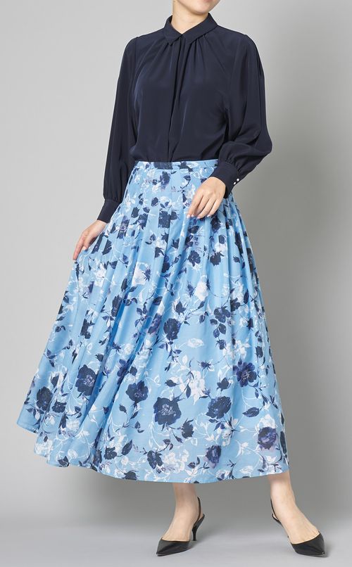フラワープリントタックスカート