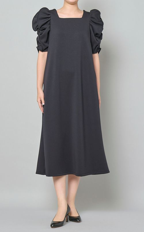 袖フリルポンチワンピース