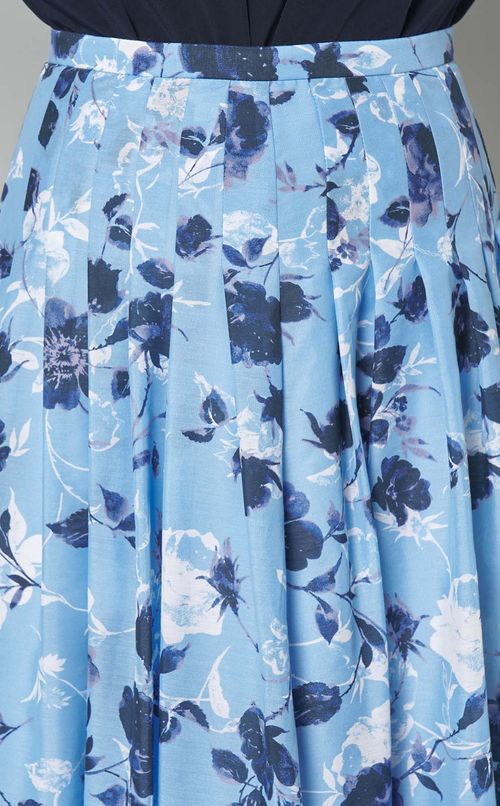 フラワープリントタックスカート