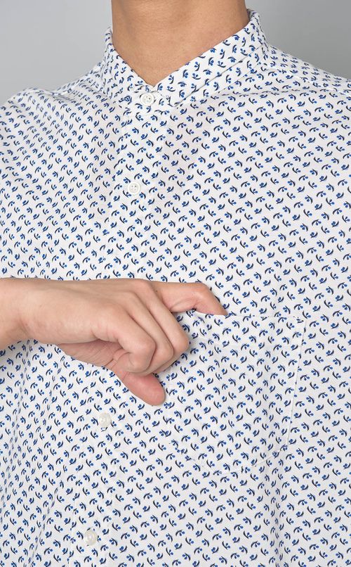 フラワープリント七分袖シャツ