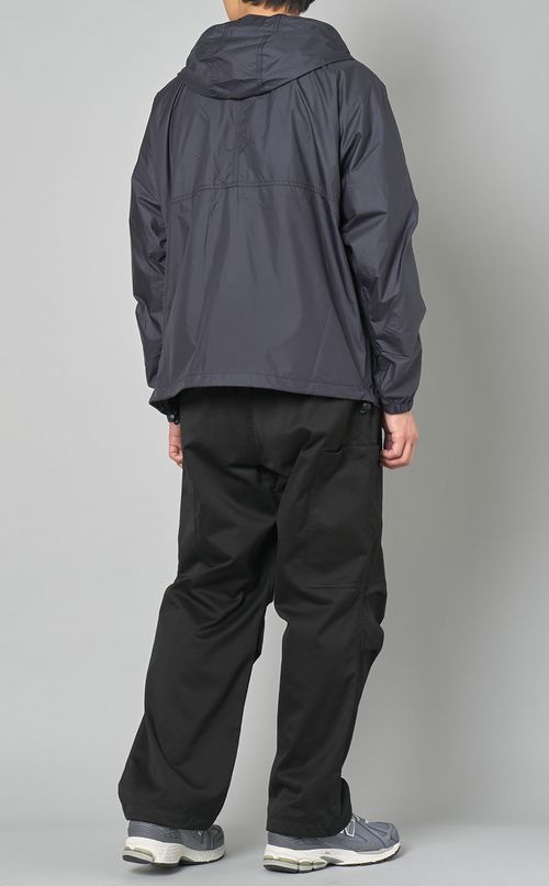 マウンテンウインドパーカー
