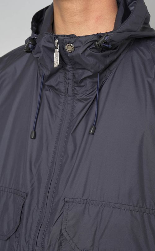 マウンテンウインドパーカー