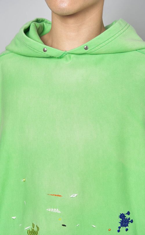 ペイントエンブロイダリーフーディー