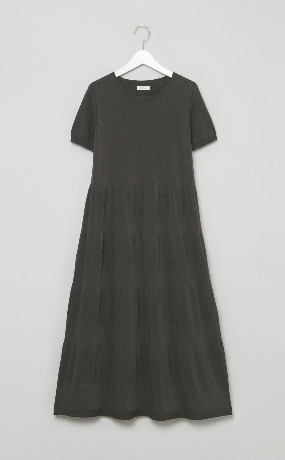 ハーフスリーブフレアワンピース