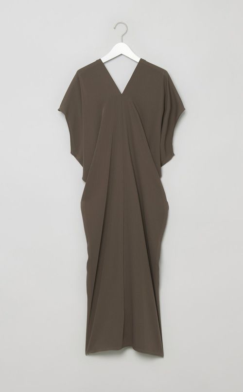 Vネックギャザーワンピース