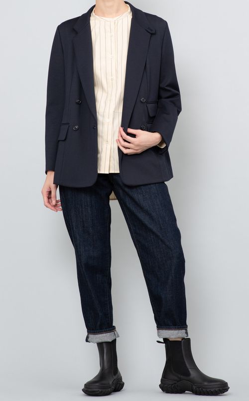 テーラードダブルジャケット