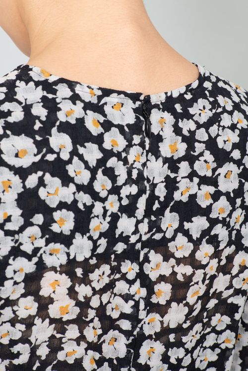 フラワープリントタックスリーブブラウス