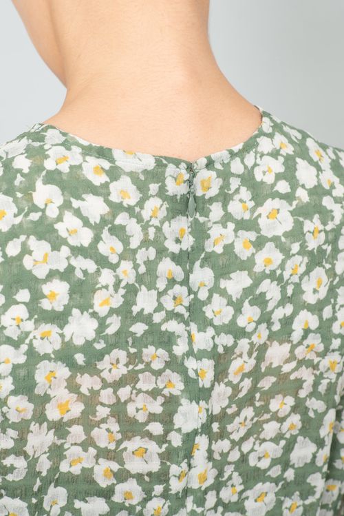 フラワープリントタックスリーブブラウス