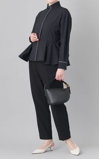 クイバージップレザーミニバッグ