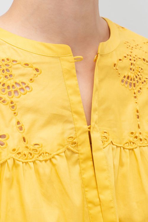 エンブロイダリー切替プルオーバー