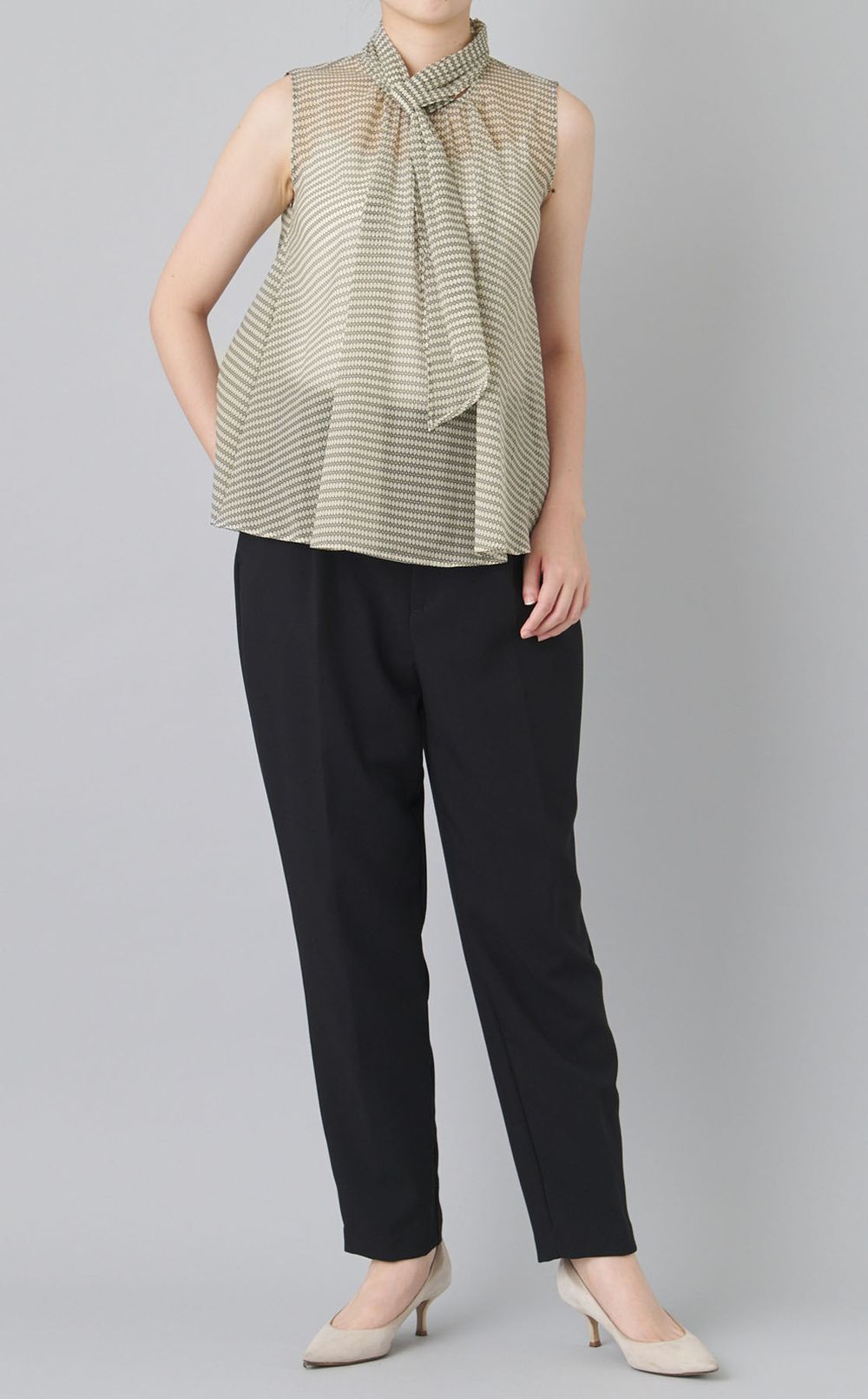 シアーノースリボウタイブラウス