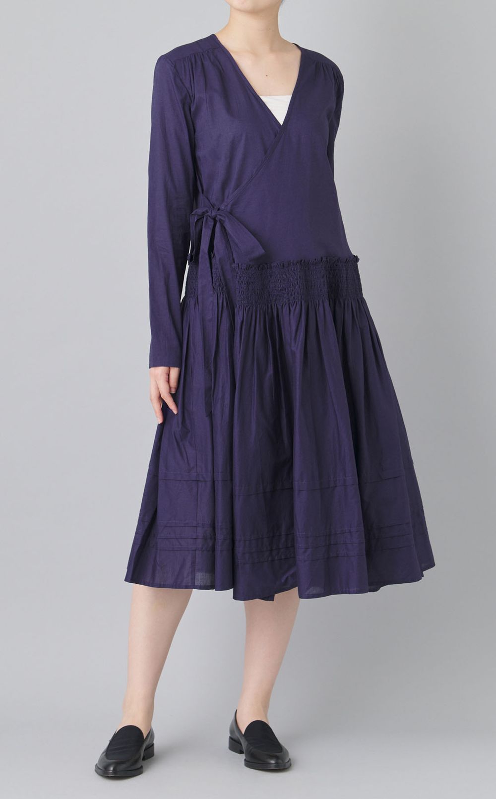 スモッキングラップワンピース