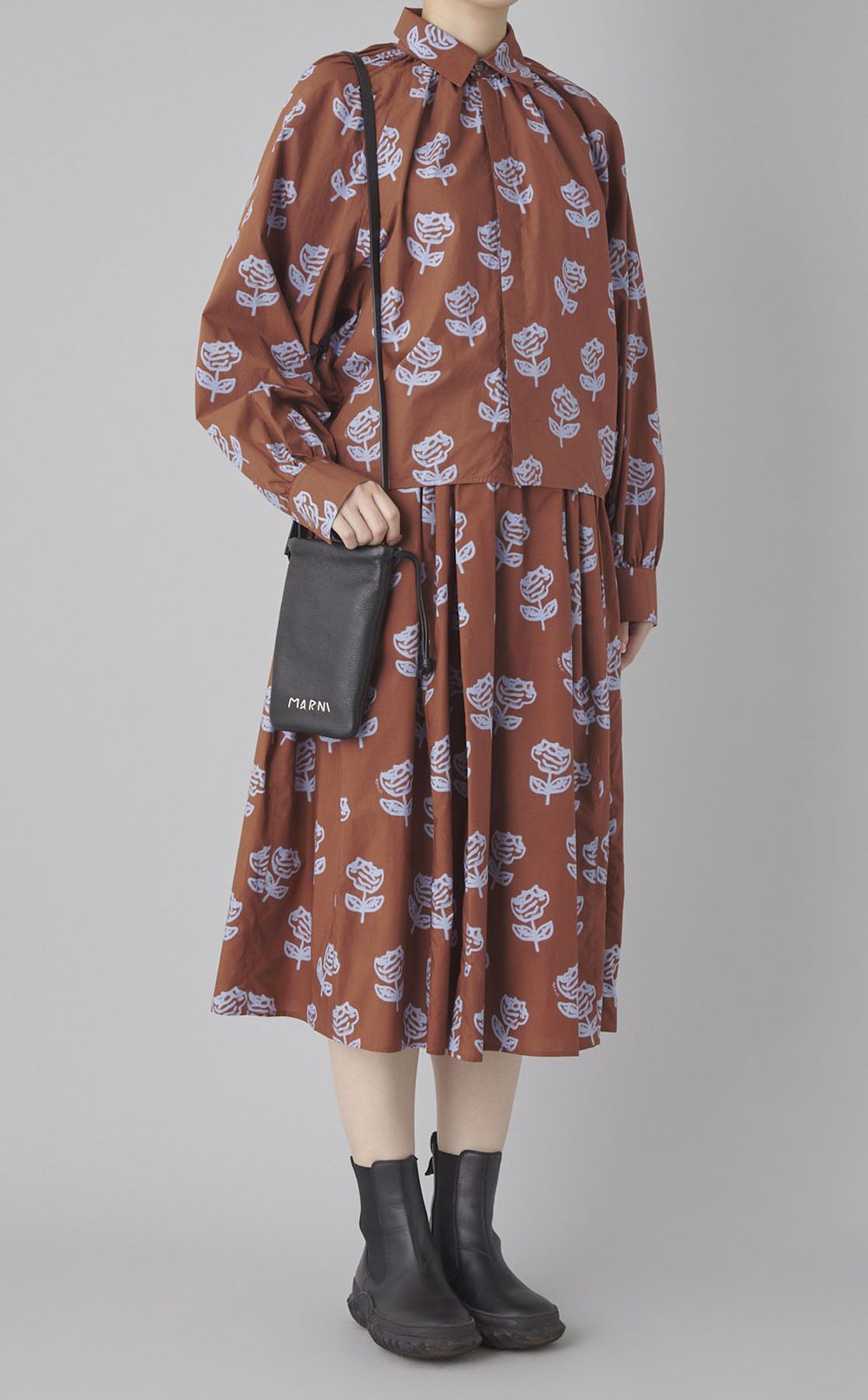 ロゴエンブロイダリーミニショルダーバッグ