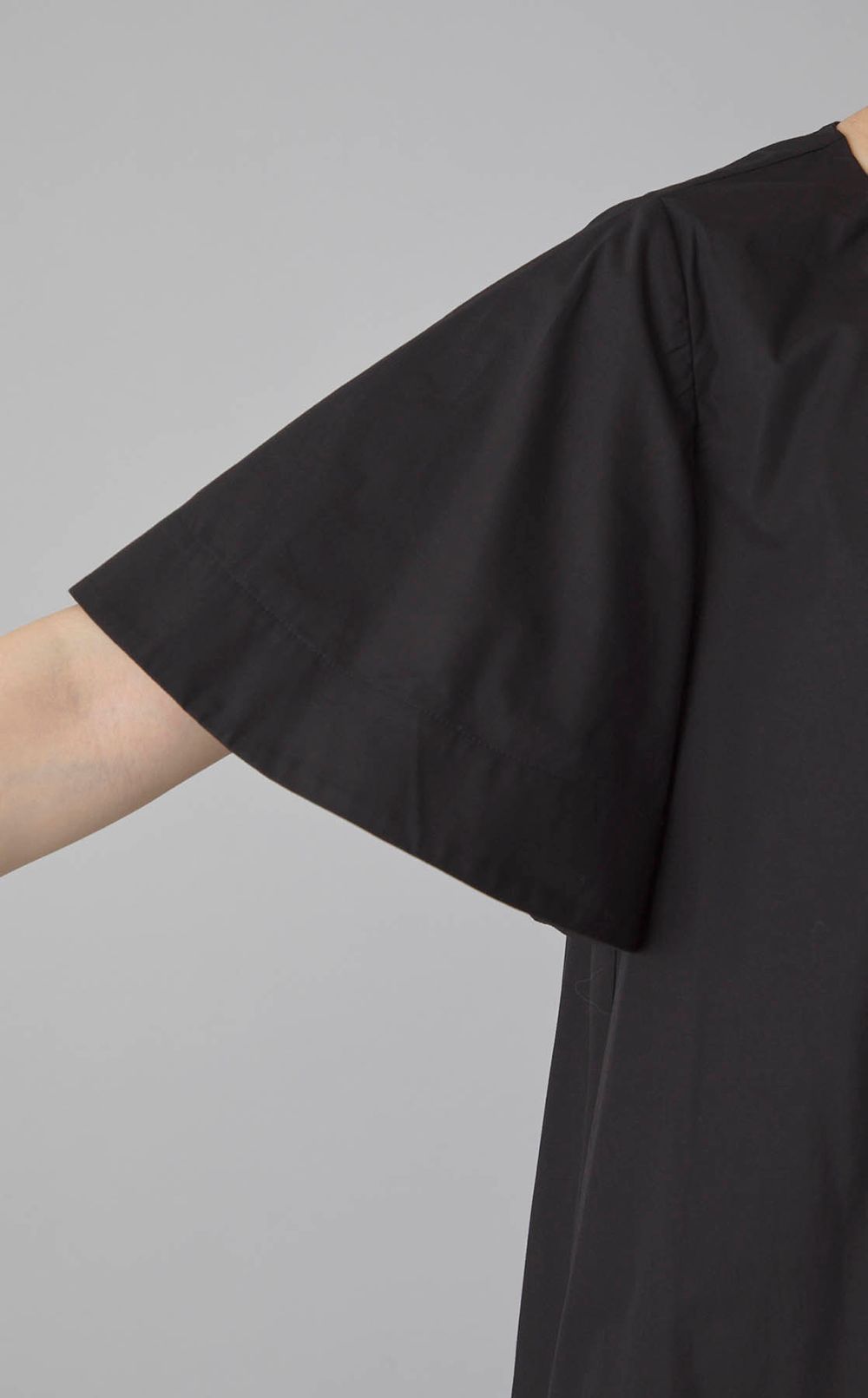 ウィングスリーブロングワンピース