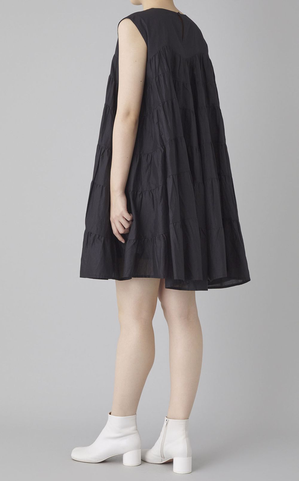 ティアードミニドレス