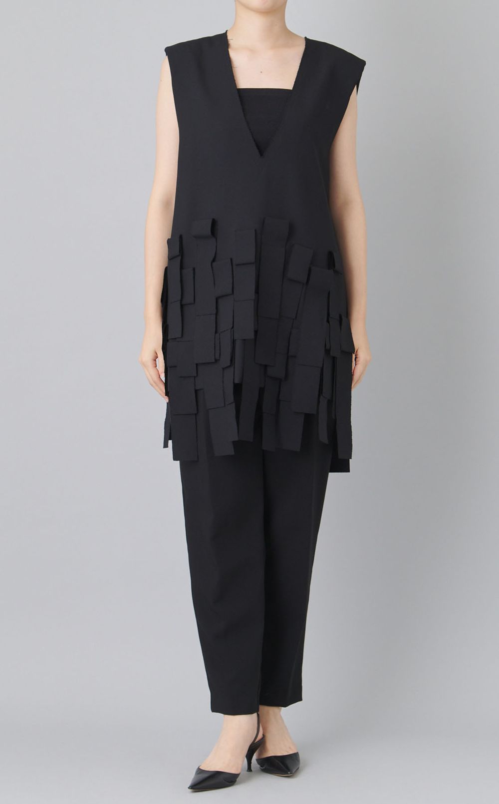 Vネックフリンジジレブラウス