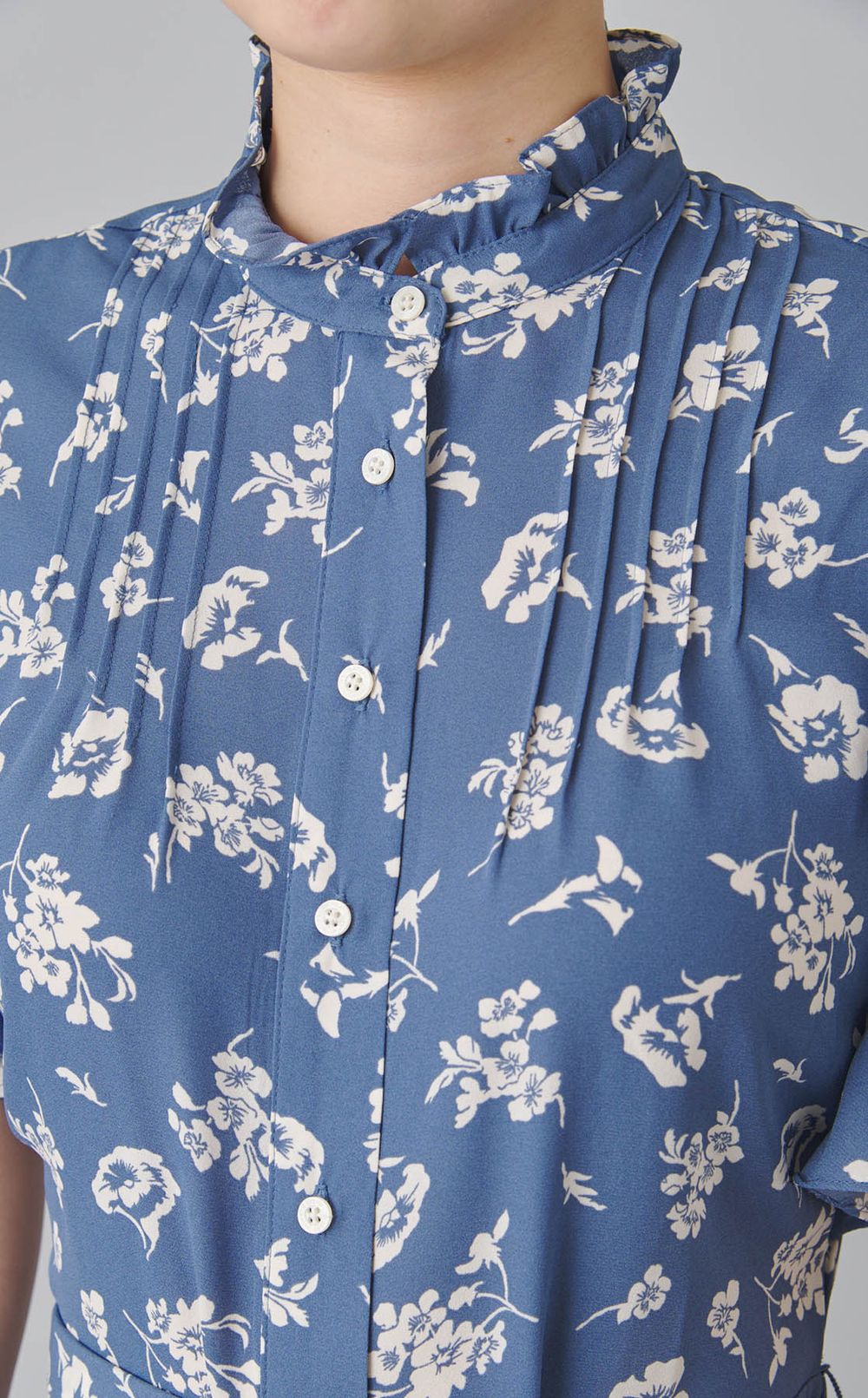 フラワープリントフレアスリーブドレス