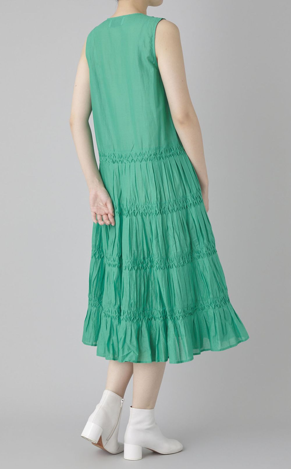 スモッキングフレアワンピース