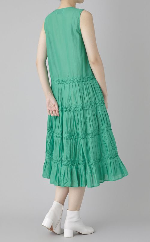 スモッキングフレアワンピース