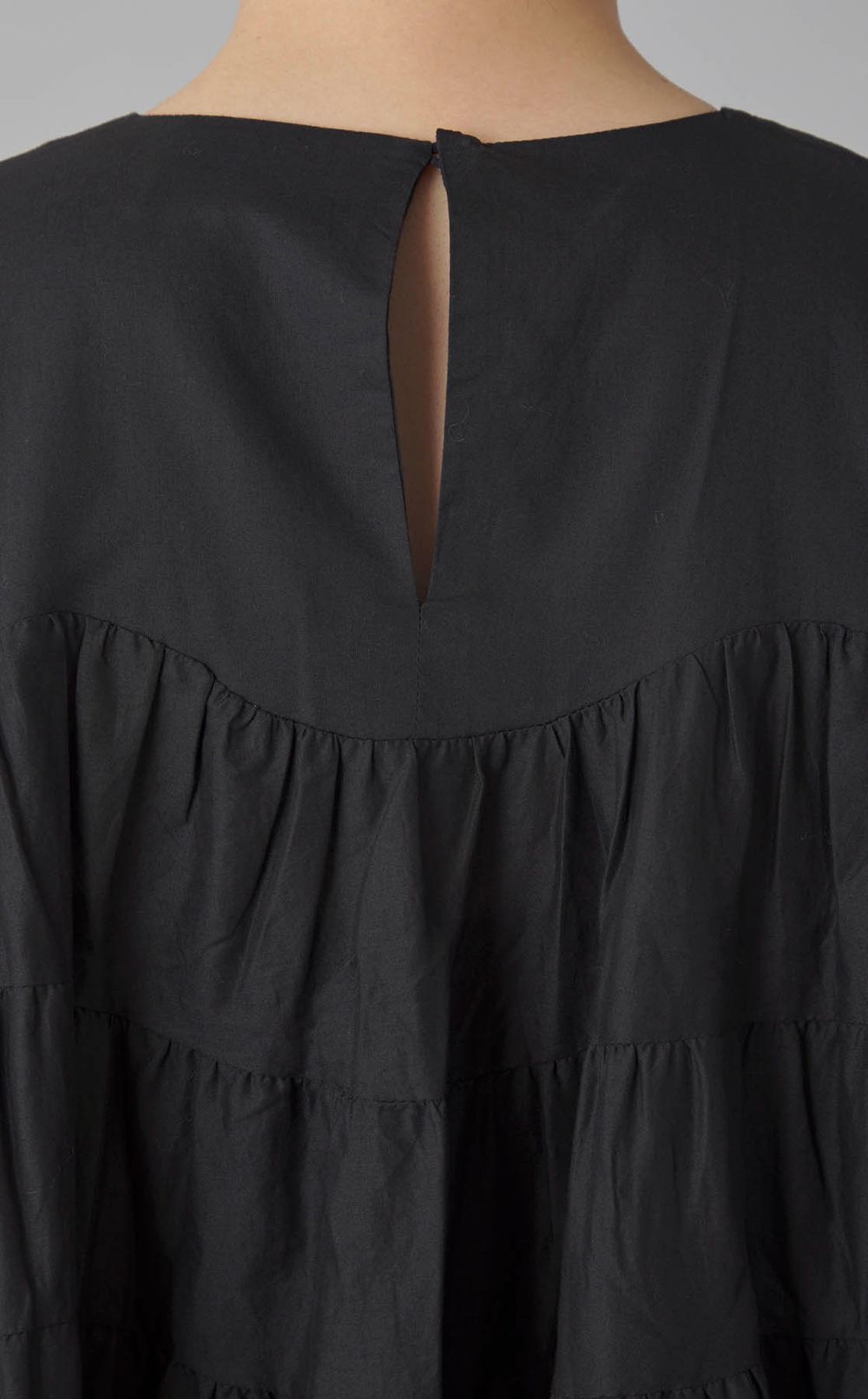 ティアードミニドレス