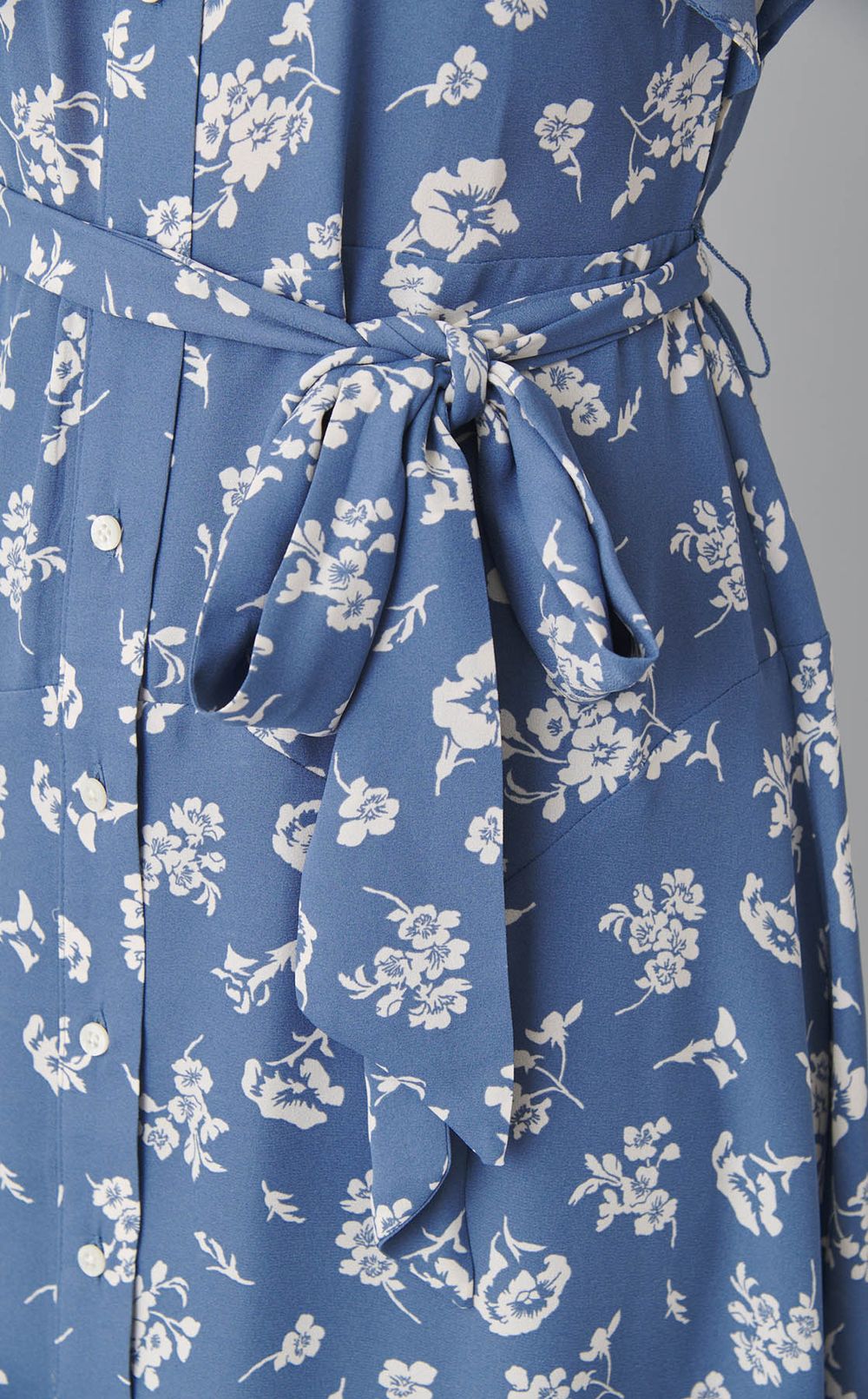 フラワープリントフレアスリーブドレス