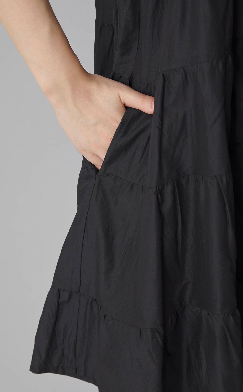 ティアードミニドレス