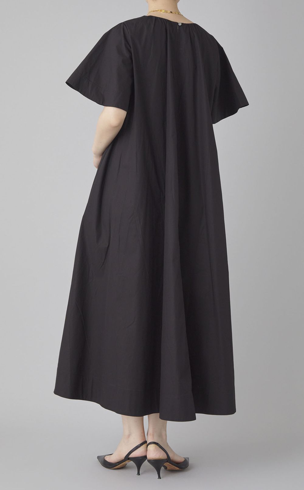 ウィングスリーブロングワンピース