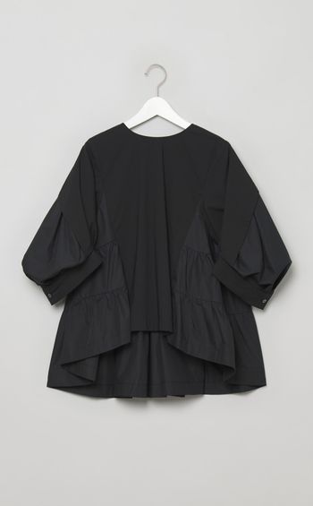 バックティアードボリュームブラウス