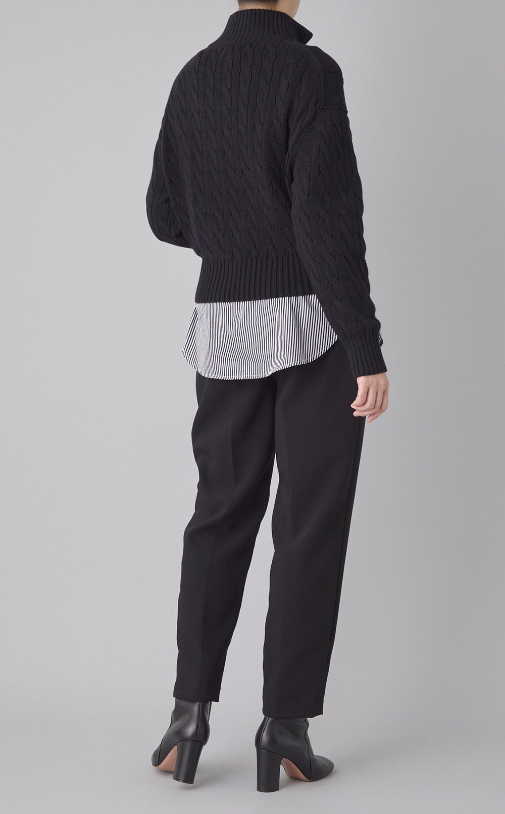 ジップアップケーブルニット