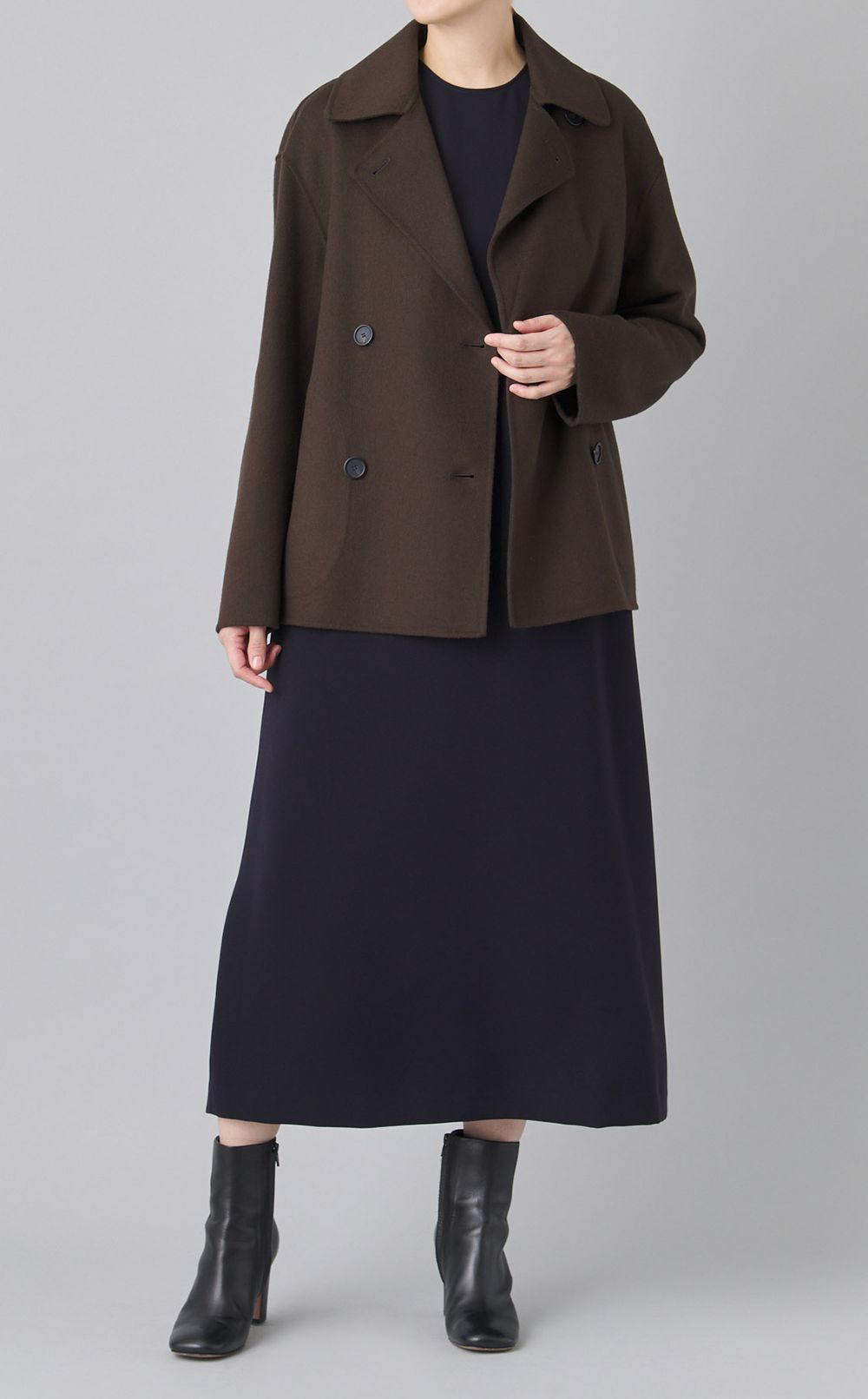 タックネックワンピース