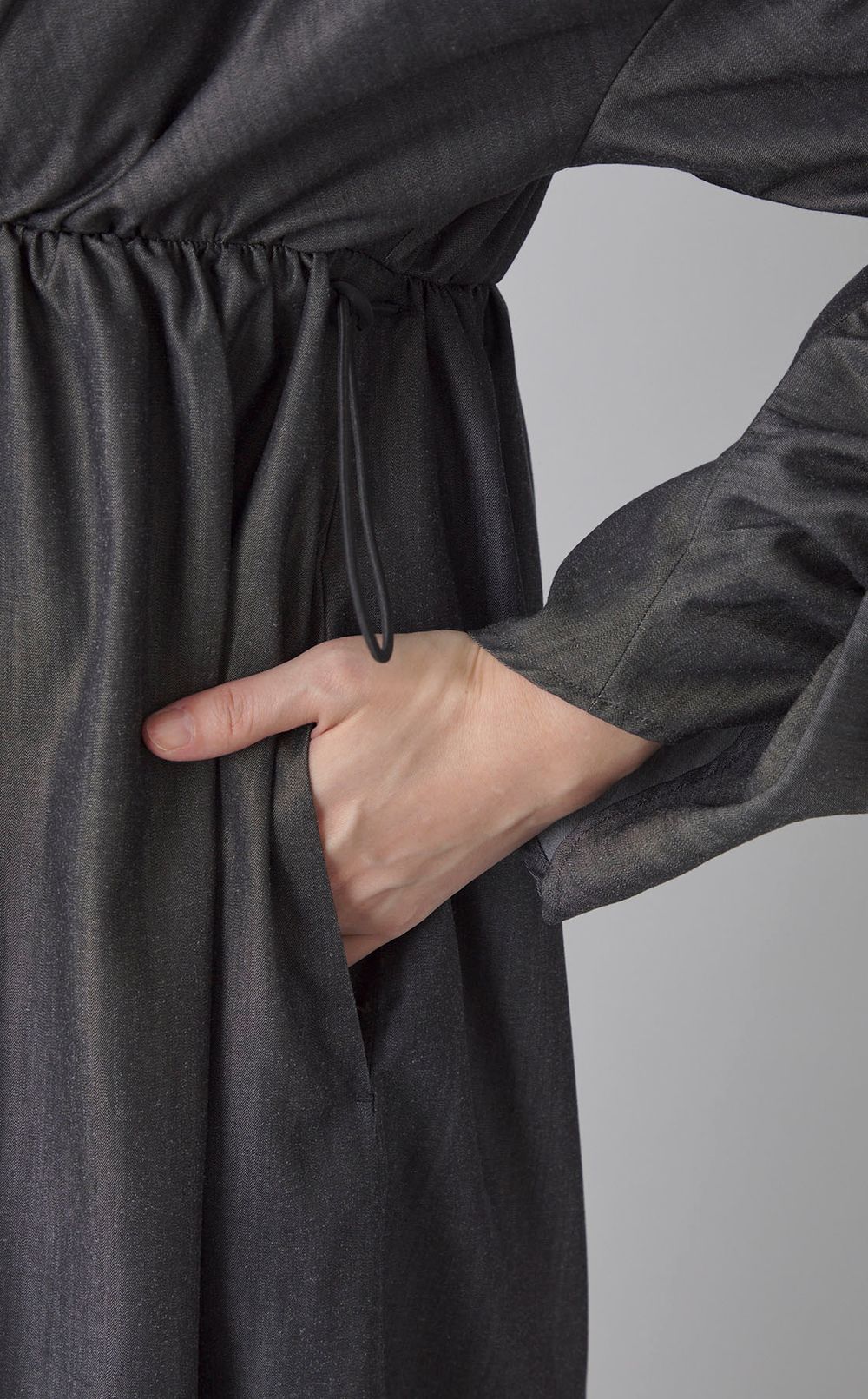 シャンブレーギャザースリーブワンピース