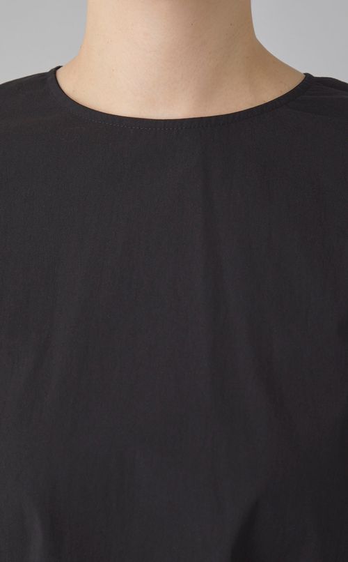 バックティアードボリュームブラウス