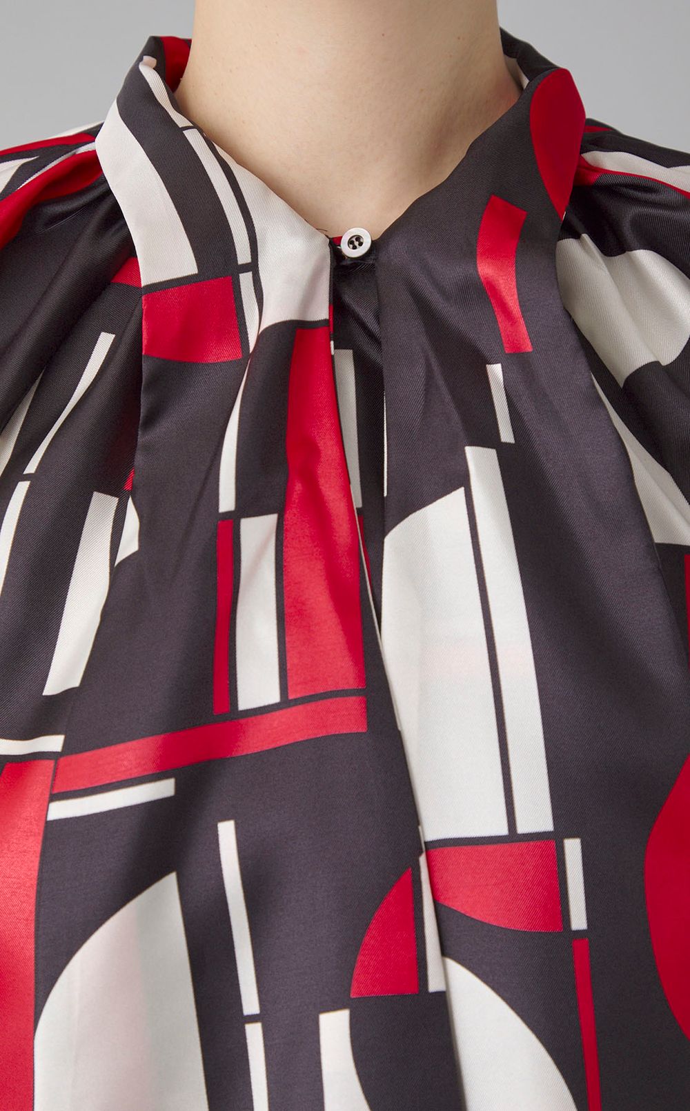 プリントショートボウタイブラウス