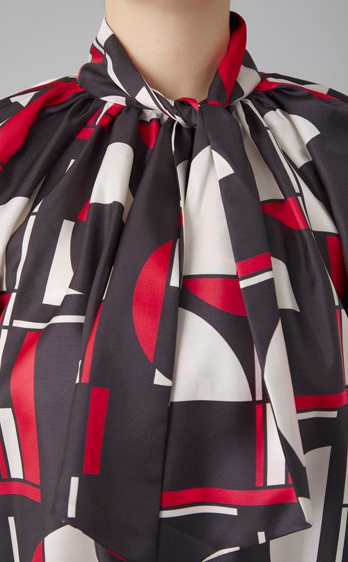 プリントショートボウタイブラウス