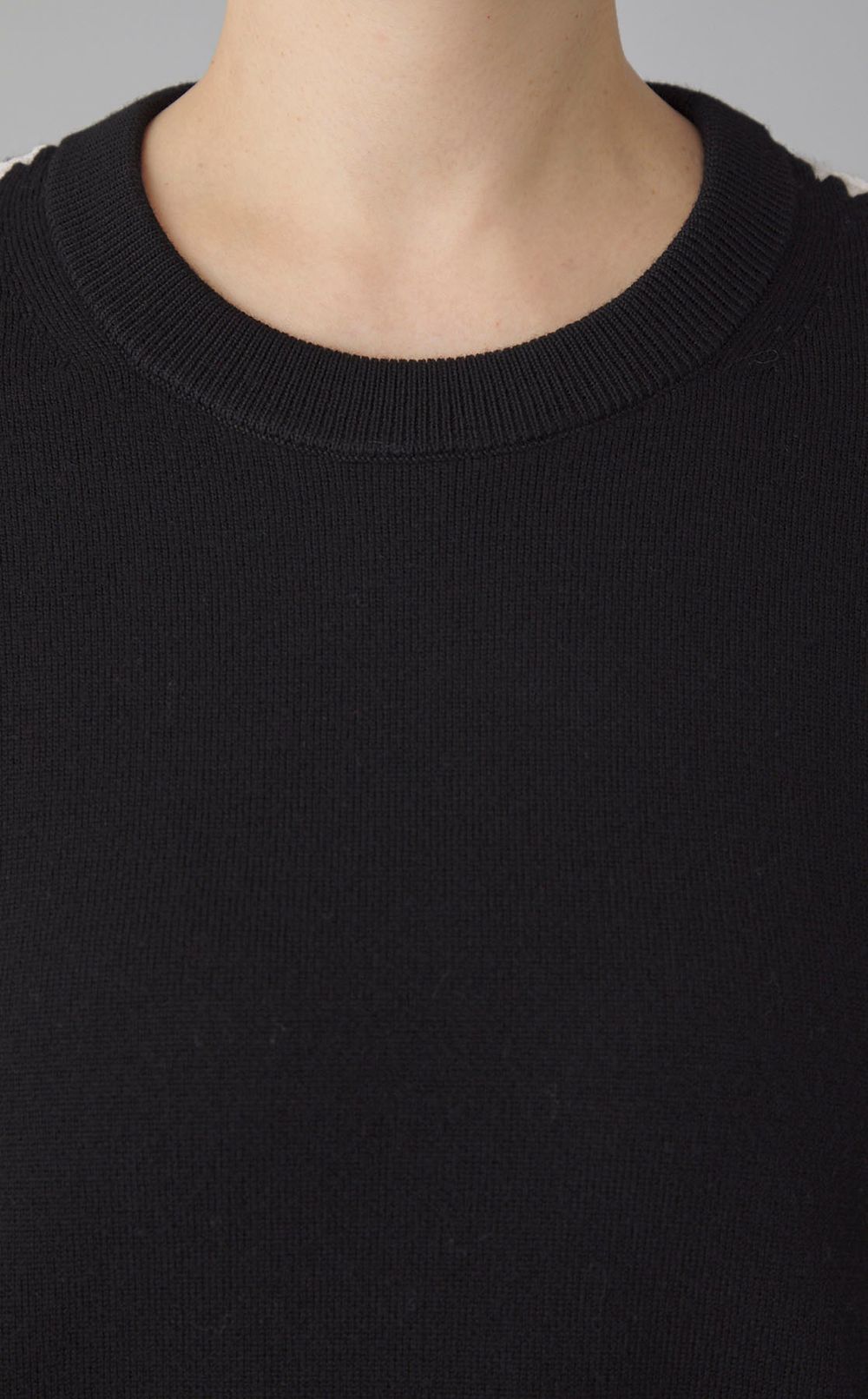 配色ステッチニットプルオーバー