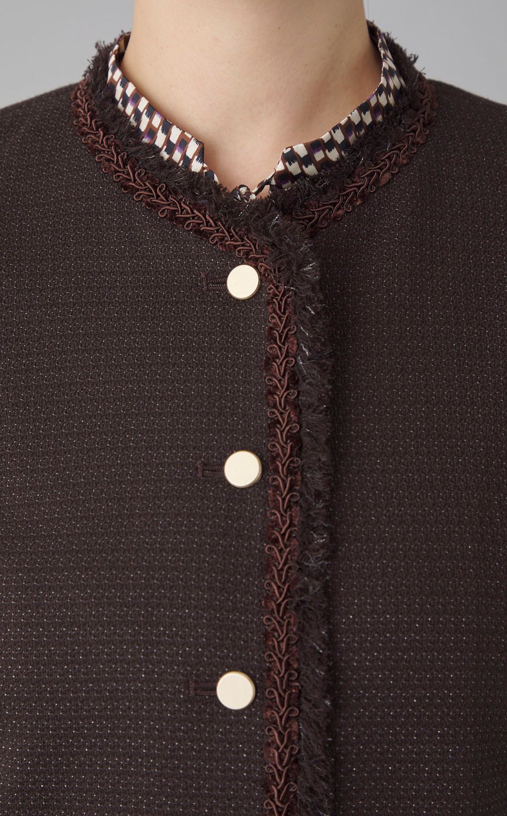 パイピングノーカラージャケット