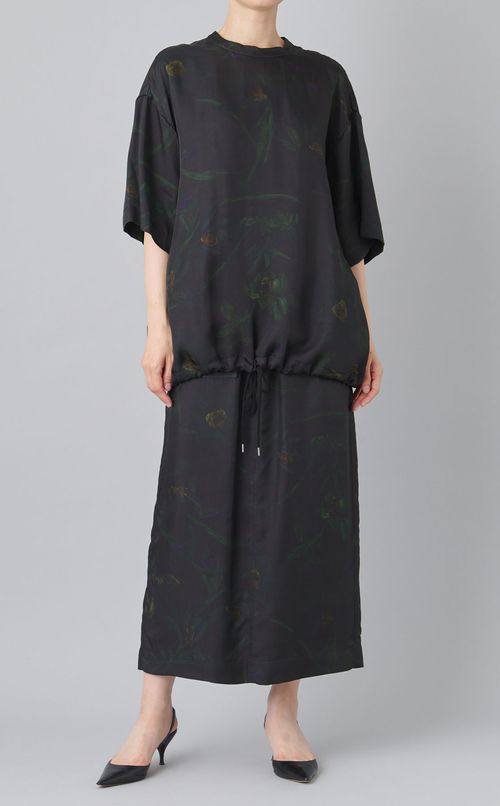 ボタニカルプリントロングスカート