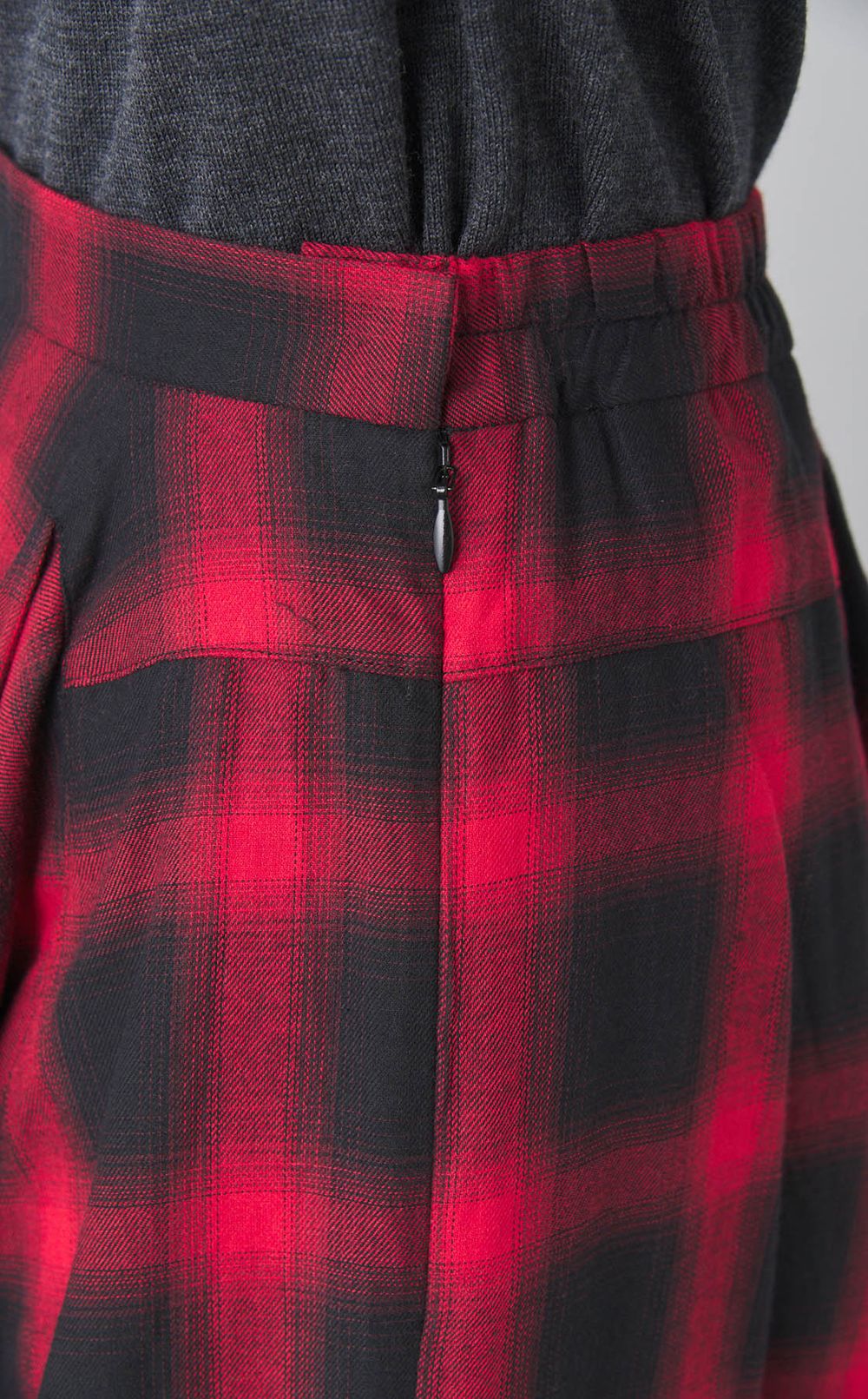 シャツドッキングチェックスカート