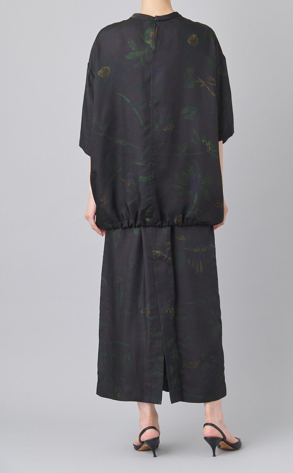 ボタニカルプリントプルオーバー