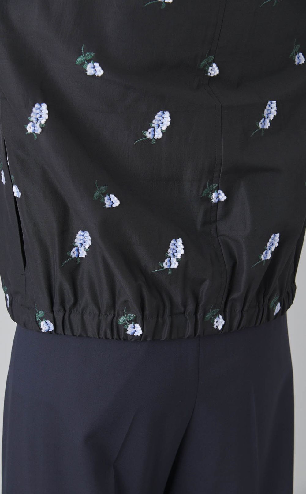 カットジャガードハイネックブルゾン