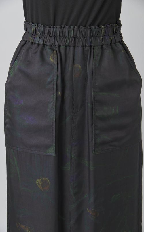 ボタニカルプリントロングスカート