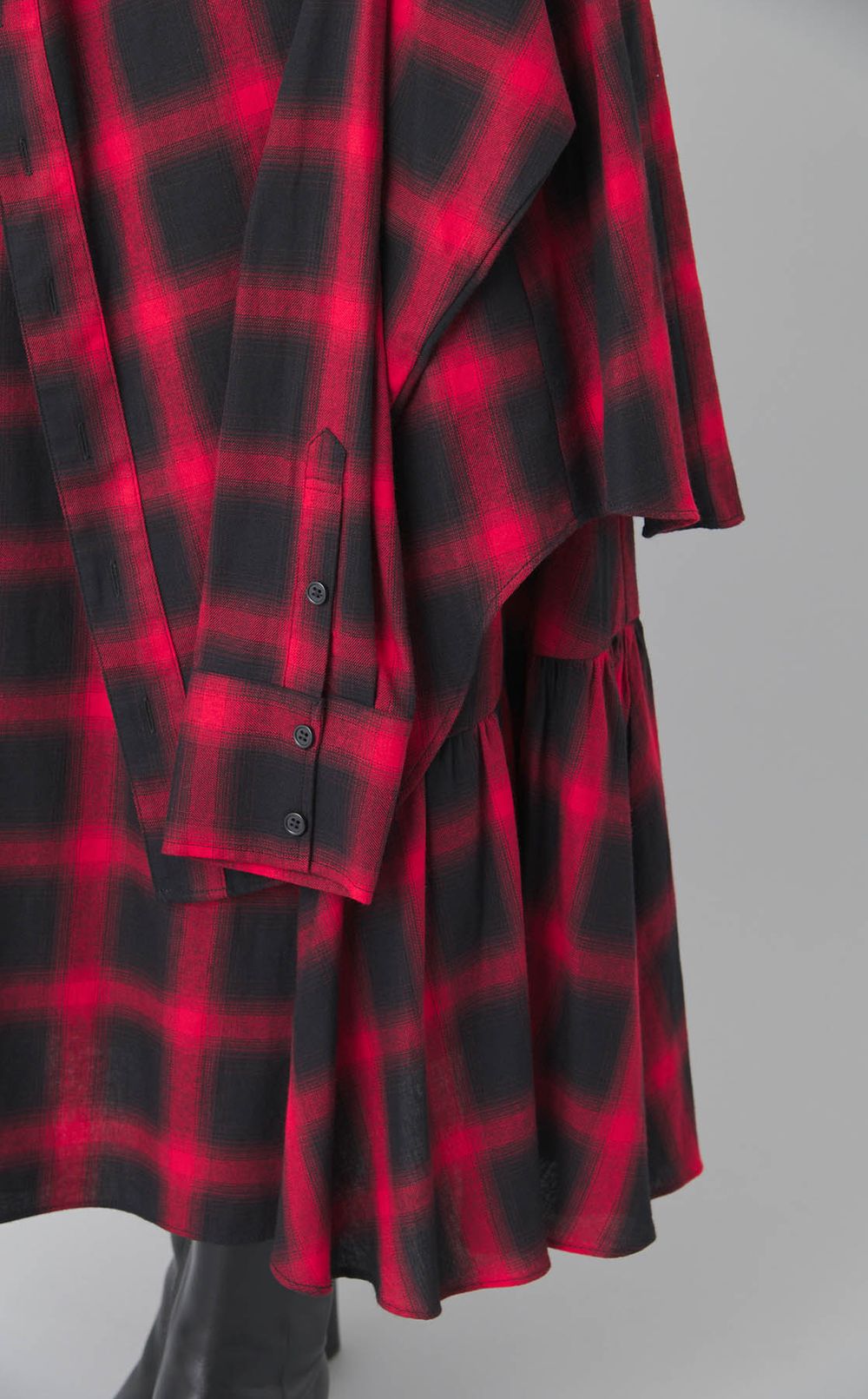 シャツドッキングチェックスカート