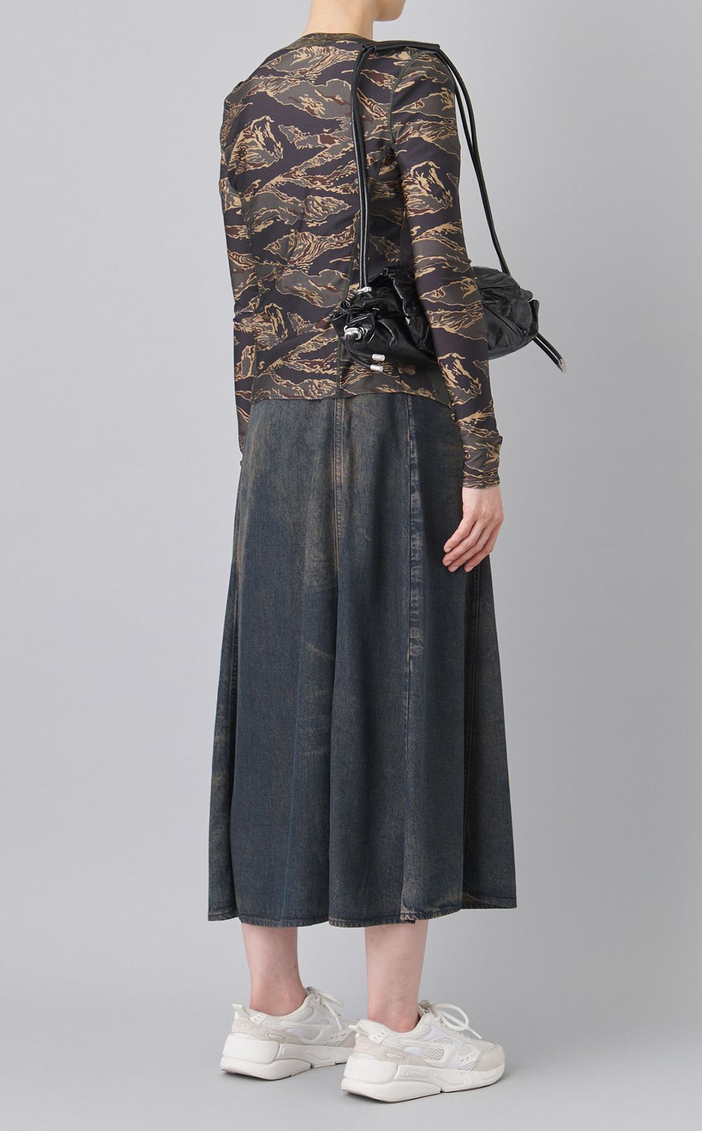 SCRUNCH-Dショルダーバック