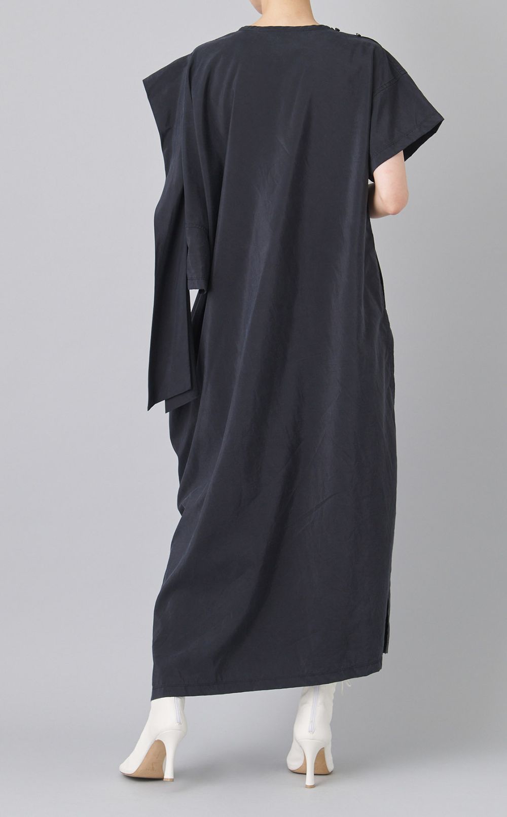 ダブルネックワンピース