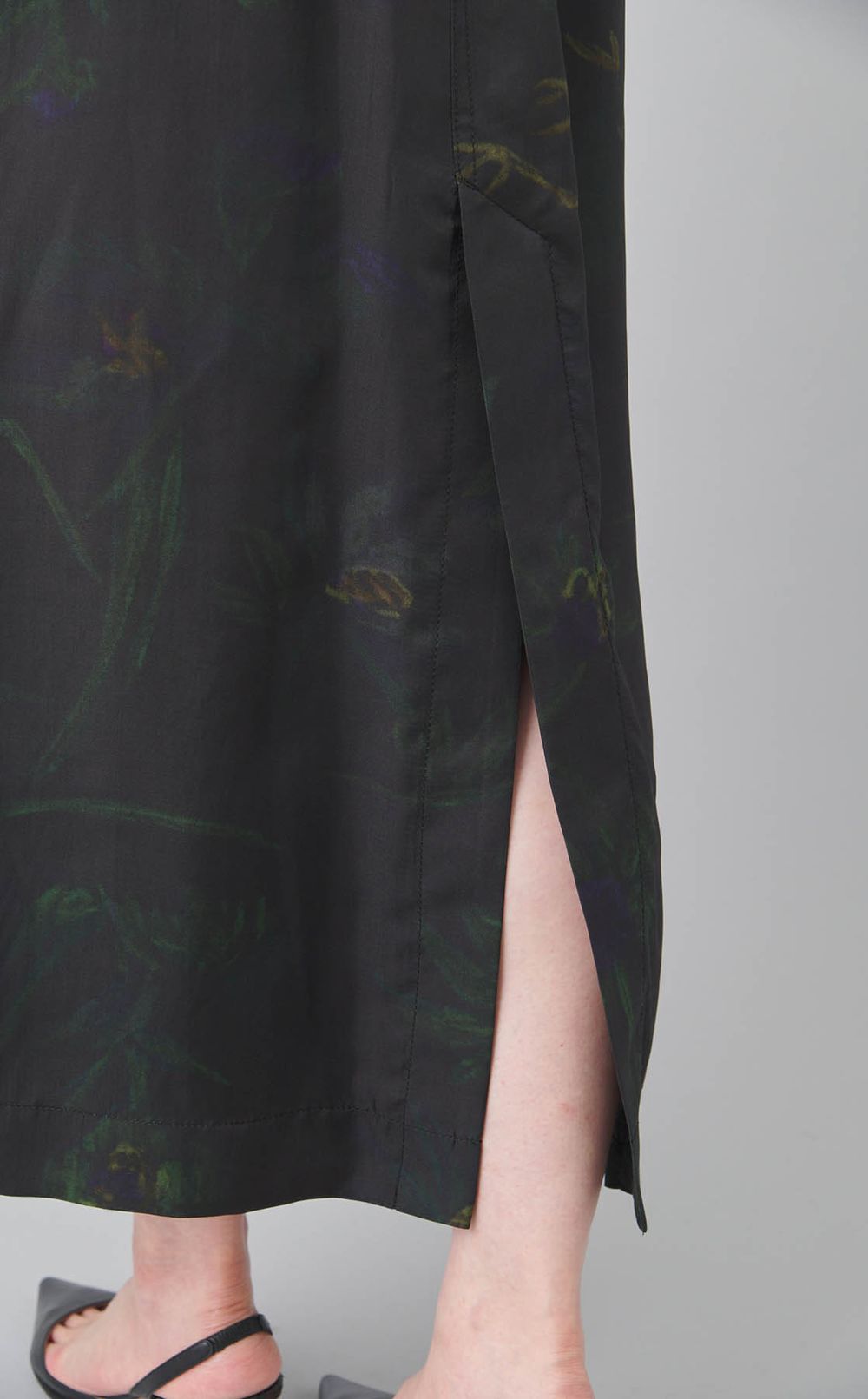 ボタニカルプリントロングスカート