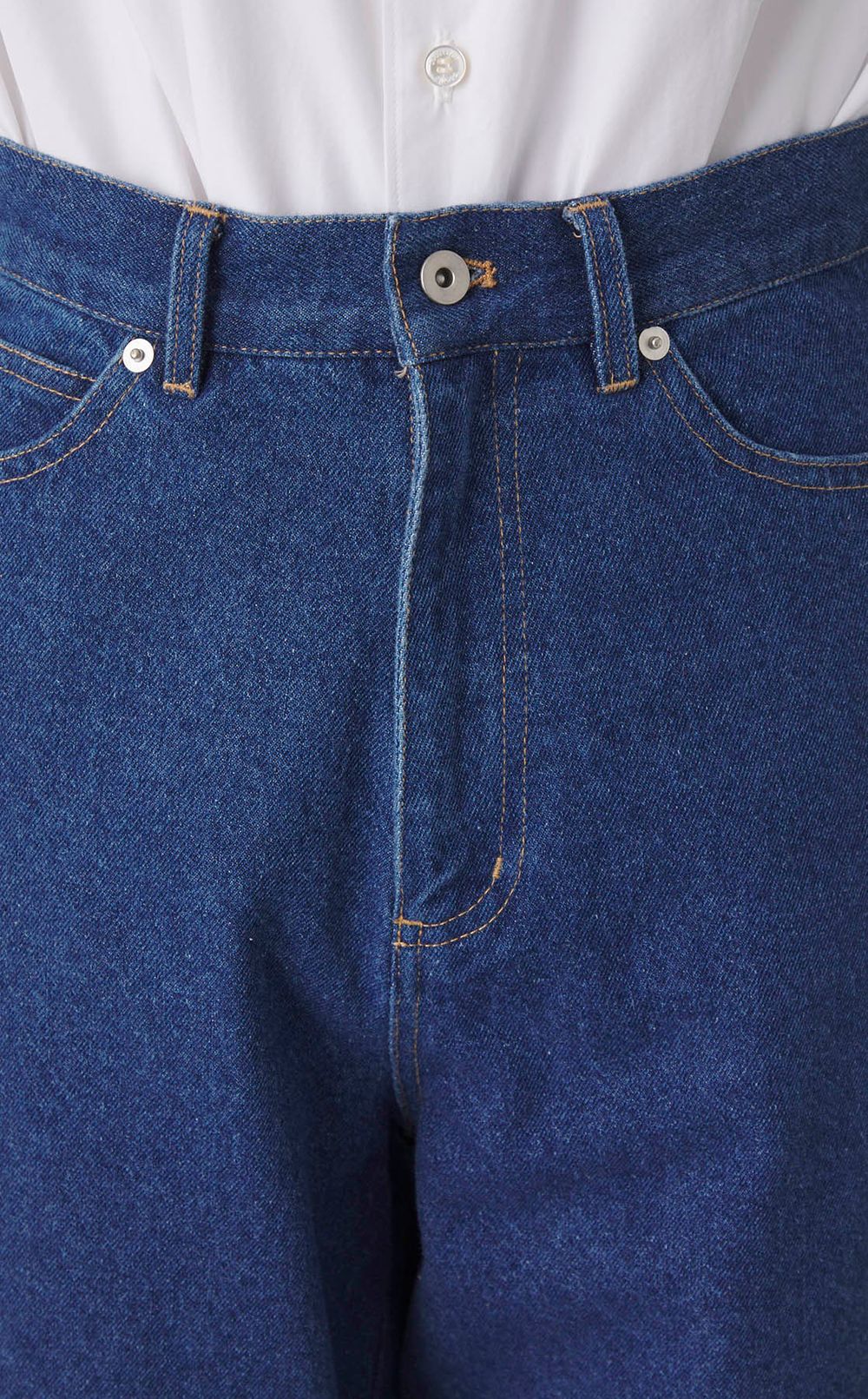 フラワー刺繍デニムパンツ